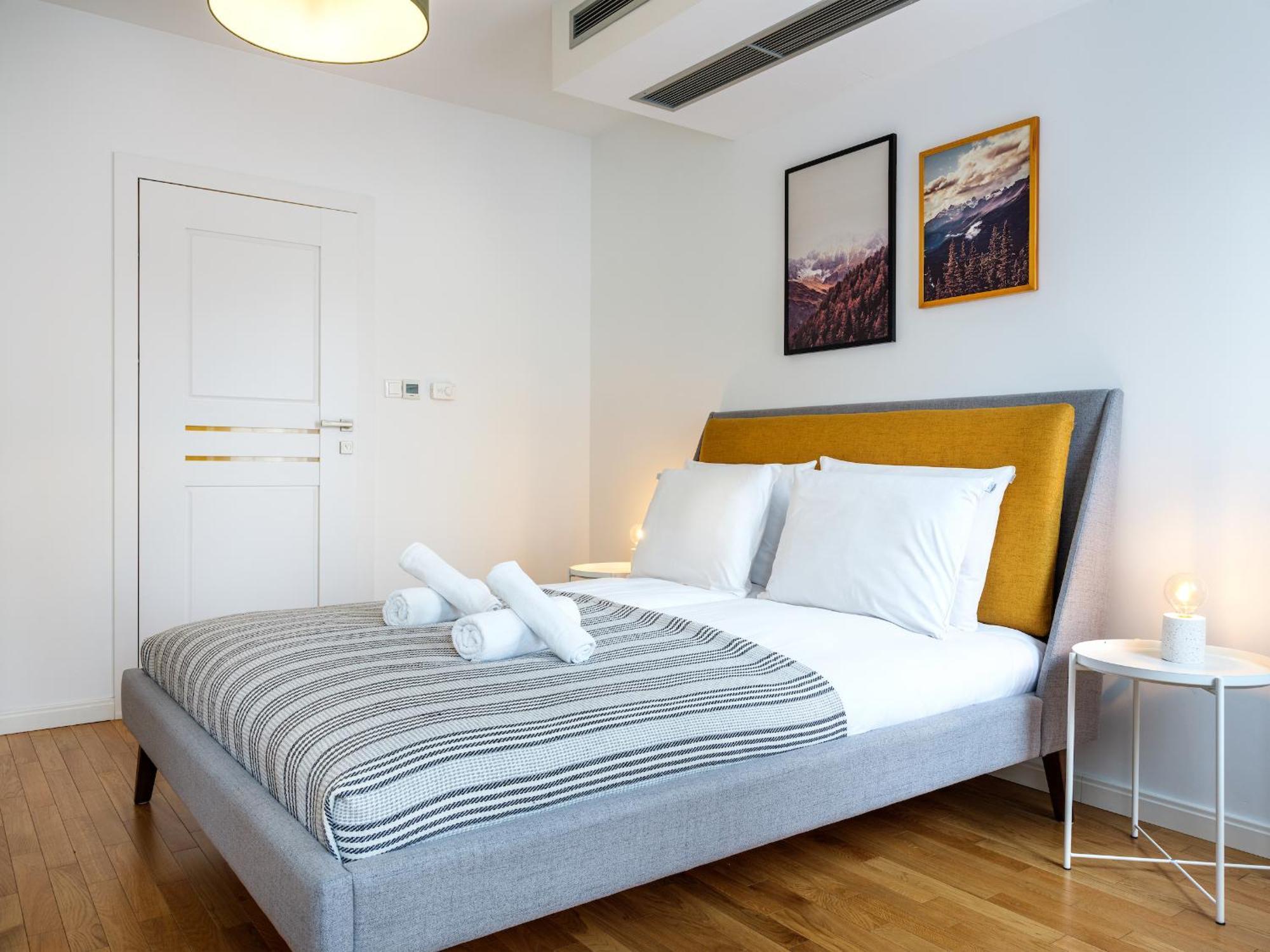 Modern Central Apartment W. Parking By Tyzenhauz Краков Экстерьер фото